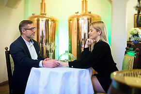 SPA BEERLAND CHATEAUX - At Golden pear