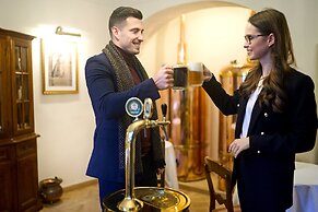 SPA BEERLAND CHATEAUX - At Golden pear