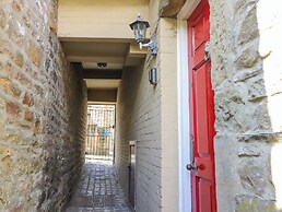 5 Castle Hill