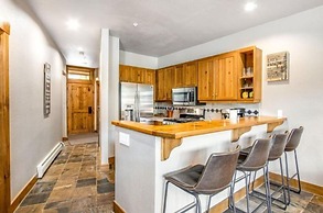Lovely Townhome a Half-mile From Keystone Gondola W/shared Hot-tub & E