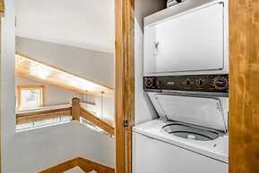 Lovely Townhome a Half-mile From Keystone Gondola W/shared Hot-tub & E