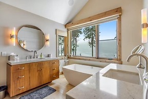 Luxurious 6-bedroom Ski-in/ski-out Home, Very Spacious, With Private h