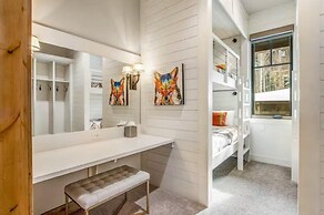 Luxurious 6-bedroom Ski-in/ski-out Home, Very Spacious, With Private h