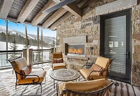 Luxurious 6-bedroom Ski-in/ski-out Home, Very Spacious, With Private h