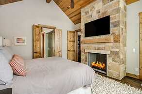 Luxurious 6-bedroom Ski-in/ski-out Home, Very Spacious, With Private h