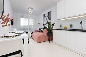 Trendy Warsaw Apartment by Renters