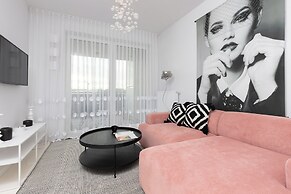 Trendy Warsaw Apartment by Renters