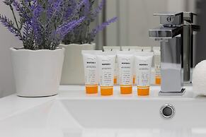 Trendy Warsaw Apartment by Renters