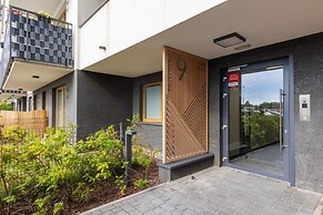 Trendy Warsaw Apartment by Renters