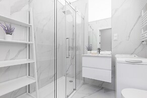 Trendy Warsaw Apartment by Renters