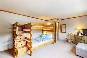 2 Bedroom Montezuma Condo at Lakeside Village - Shuttle to Slopes!