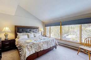 2 Bedroom Montezuma Condo at Lakeside Village - Shuttle to Slopes!