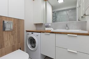 Piękna Apartment Downtown by Renters