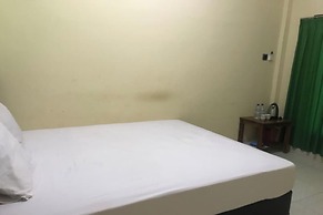 OYO 92608 Penginapan Mc Lodge