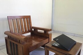 OYO 92608 Penginapan Mc Lodge