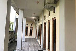 OYO 92608 Penginapan Mc Lodge