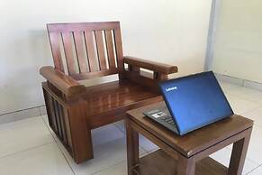 OYO 92608 Penginapan Mc Lodge