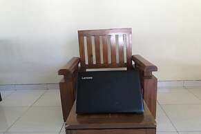 OYO 92608 Penginapan Mc Lodge