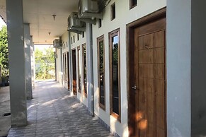 OYO 92608 Penginapan Mc Lodge