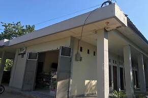 OYO 92608 Penginapan Mc Lodge