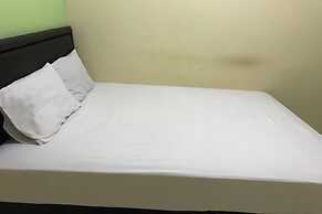 OYO 92608 Penginapan Mc Lodge