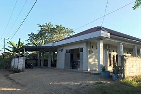 OYO 92608 Penginapan Mc Lodge