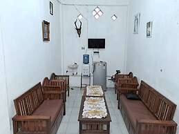 OYO 92596 Al-razzaq Guest House