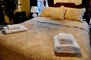 Silsbee's by Daniels House