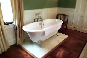 Silsbee's by Daniels House