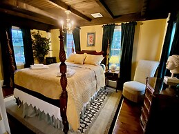 Silsbee's by Daniels House