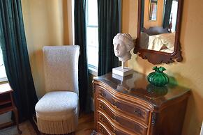 Silsbee's by Daniels House