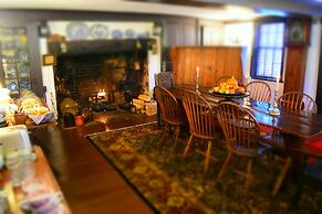 Silsbee's by Daniels House