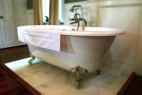 Silsbee's by Daniels House