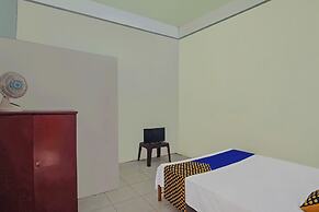 SPOT ON 92600 Mandiri Inn