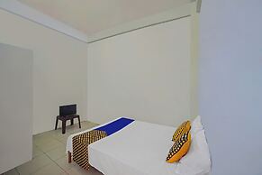 SPOT ON 92600 Mandiri Inn