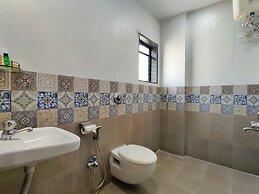 Golden Chariot Hotel Daman