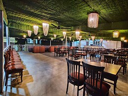 Golden Chariot Hotel Daman