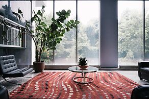 ATL Downtown 2BR with Free Parking Gym