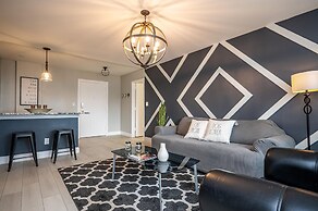 ATL Downtown 2BR with Free Parking Gym