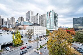 ATL Downtown 2BR with Free Parking Gym