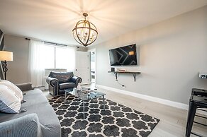 ATL Downtown 2BR with Free Parking Gym