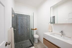 C Breeze 4 Bedroom Home