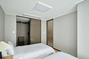 UH FLAT THE SEOCHO