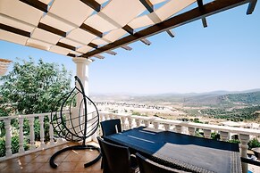 Nature View Villa w Pool 5 min to Beach in Milas