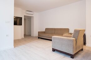 Comfy Flat w Patio 3 min to Beach in Bodrum