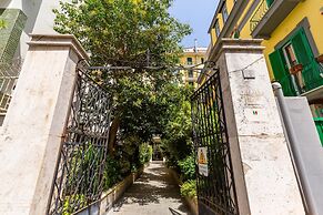 Stanzione Classy Flat at Vomero Central