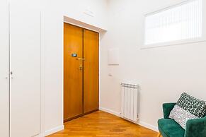 Stanzione Classy Flat at Vomero Central