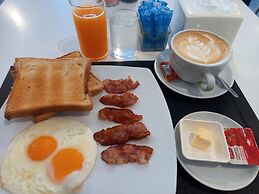 Nice to Meat you Rooms