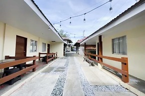 Jamjen's Lodge