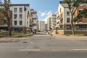 Bright Apartment Gdansk by Renters